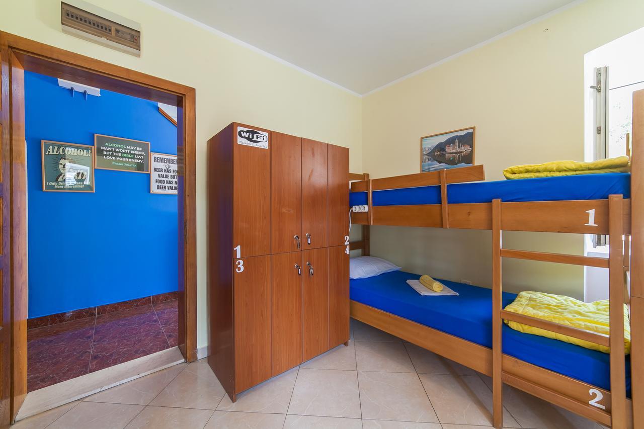 Montenegro Hostel 4U Kotor Extérieur photo